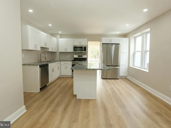 602 Pine St, Darby, PA 19023