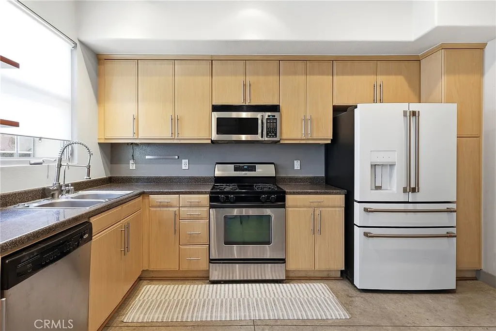 1 bed, 1530 sqft, $3,400 — Photo 3