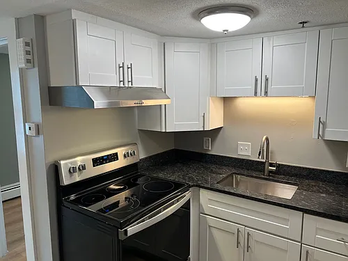 63 Storer St Photo 1