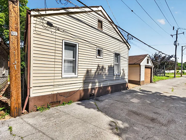 6118 Vermont Ave — Photo 21