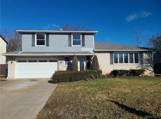 166 W Klein Rd, Williamsville, NY 14221