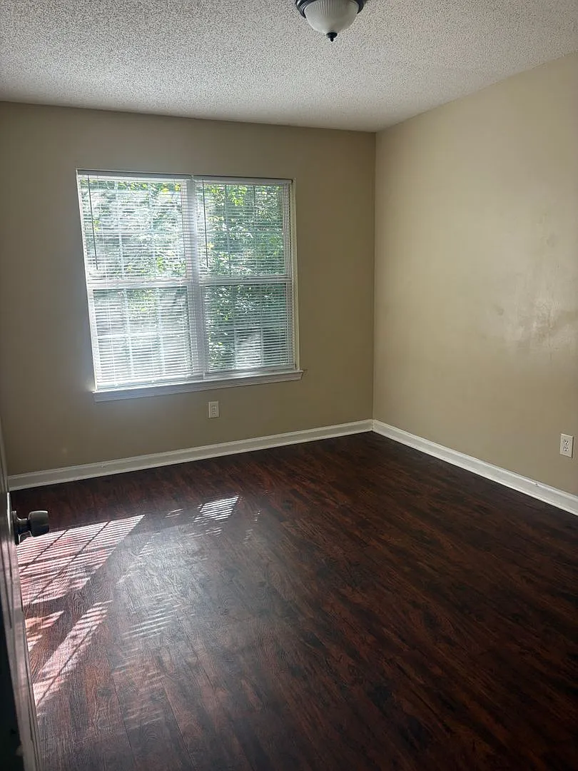 3830 Lassiter Mountain Apartments — Photo 2