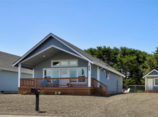 905 Ocean Shores Blvd SW, Ocean Shores, WA