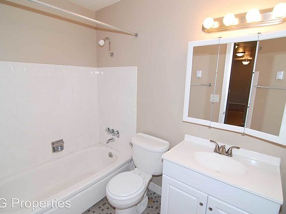 5th image of 5209 Russell Ave NW APT 303