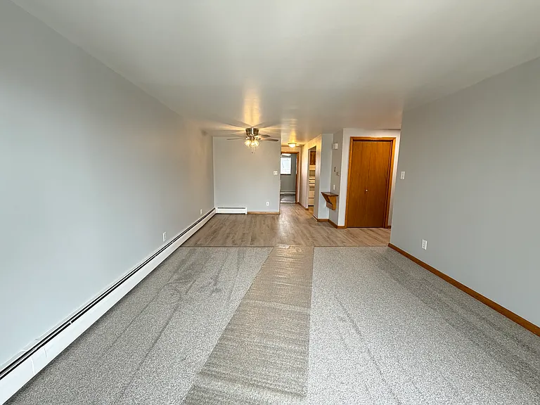 406 Joe McCarthy Dr #3 — Photo 4