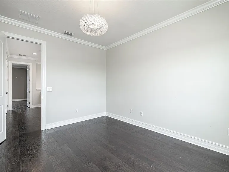 222 S Audubon Ave — Photo 26