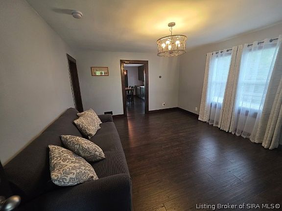 5th image of 209 Washington Boulevard