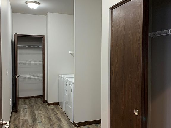5th image of 13924 E 14th Ct