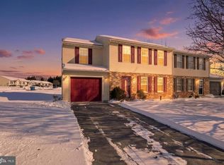 10 Evergreen Ter, Manchester, PA 17345