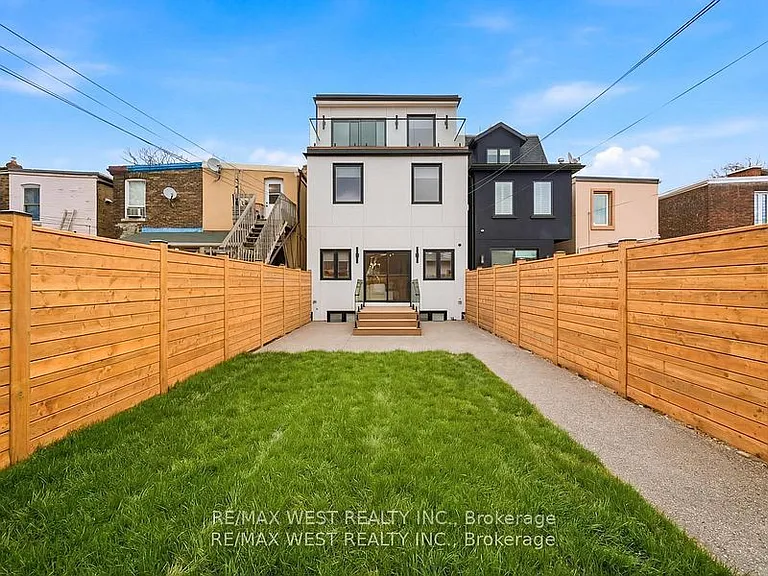 390 Saint Clarens Ave #UPPER — Photo 23