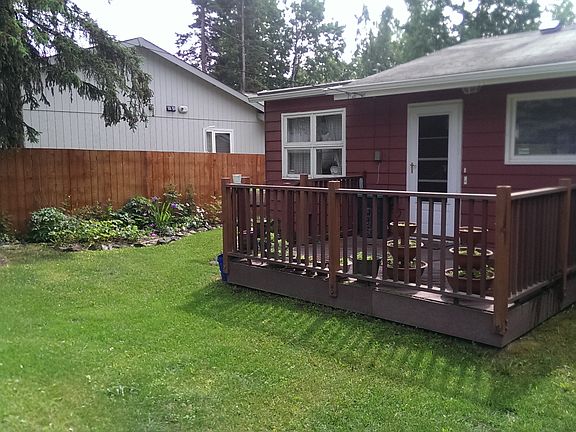 North deck, private yard