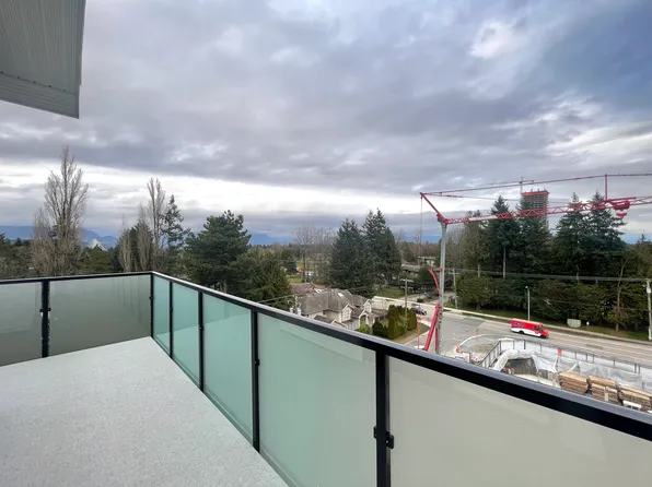 14778 106th Ave #1, Surrey, BC V3R 1T1