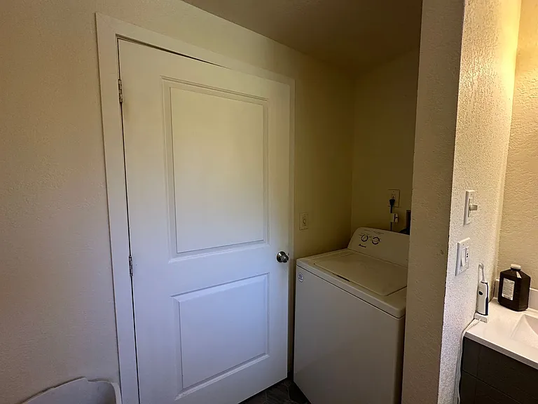 873 Parkwood Way — Photo 29