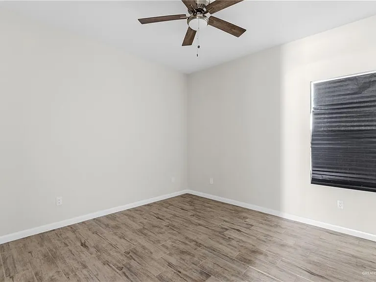 1233 Country Club Dr #1 — Photo 13