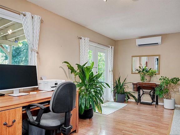 5th image of 3960 Arlene Pl
