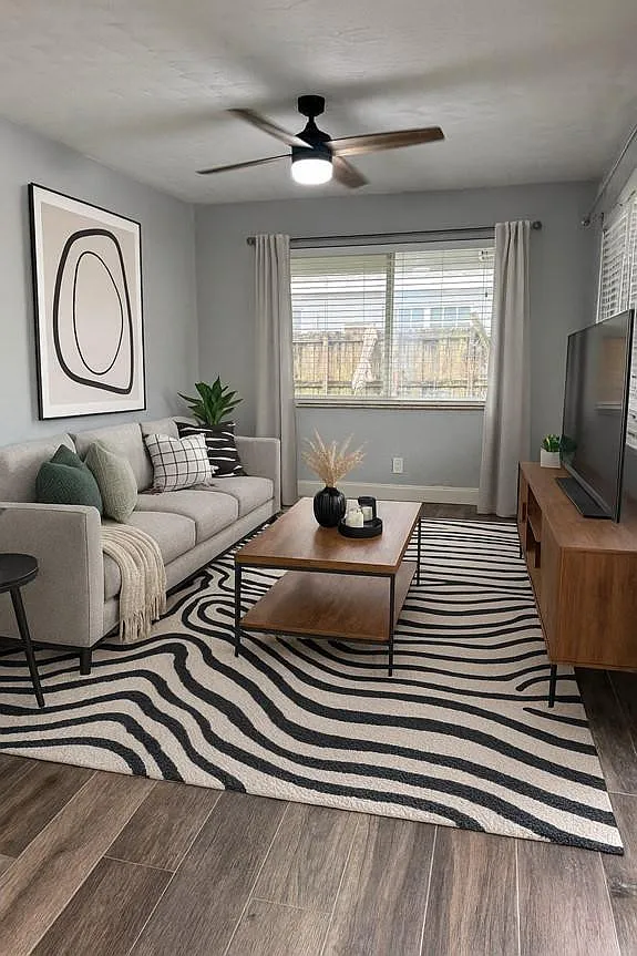 2 bed, 1.0 bath, 875 sqft, $1,900 — Photo 3