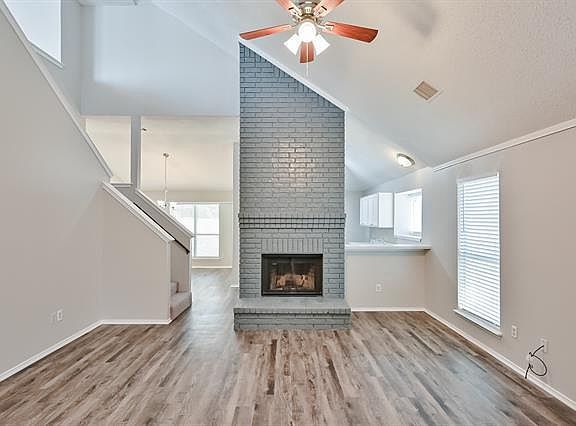 5th image of 823 Foxridge Dr