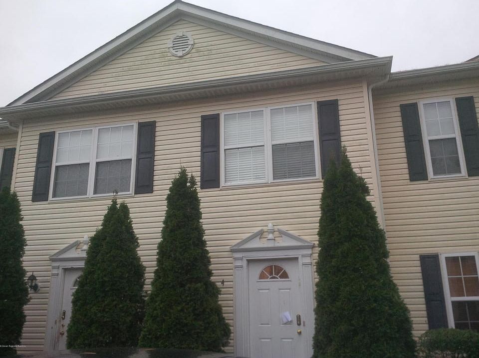 1st image of 4 Aspen Ct