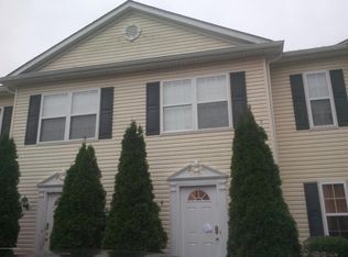 4 Aspen Ct, Lakewood, NJ 08701