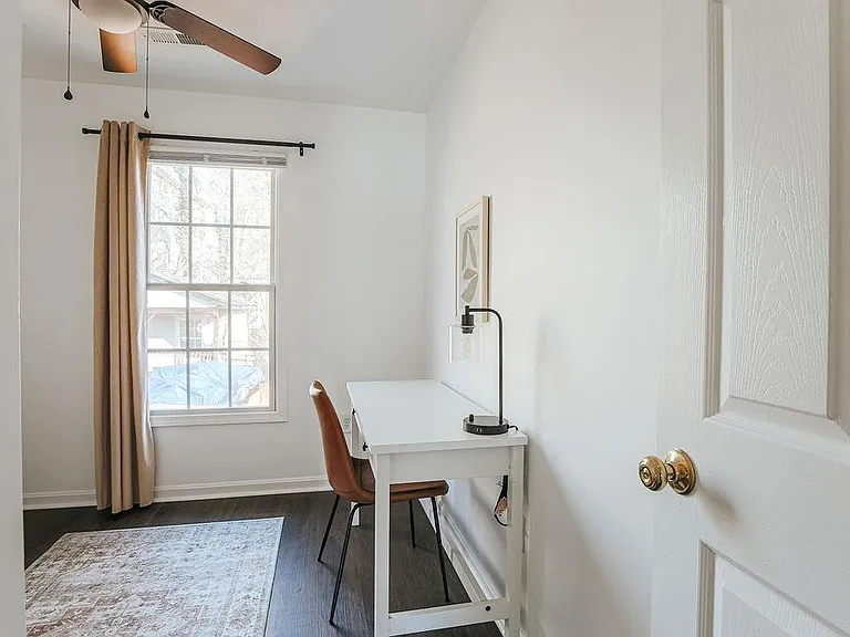 1511 Vine St — Photo 17