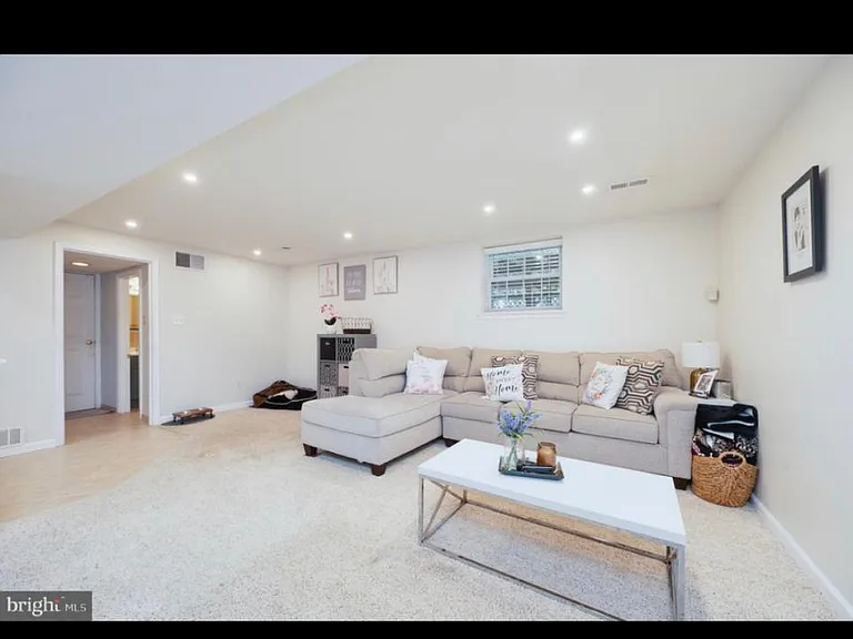 10 Cherrywood Rd — Photo 36
