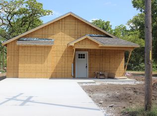 825 N Hall St, Webb City, MO 64870