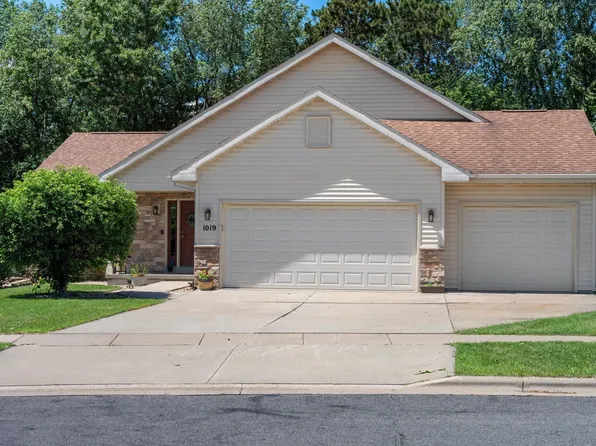 1019 21st St, Prairie Du Sac, WI 53578