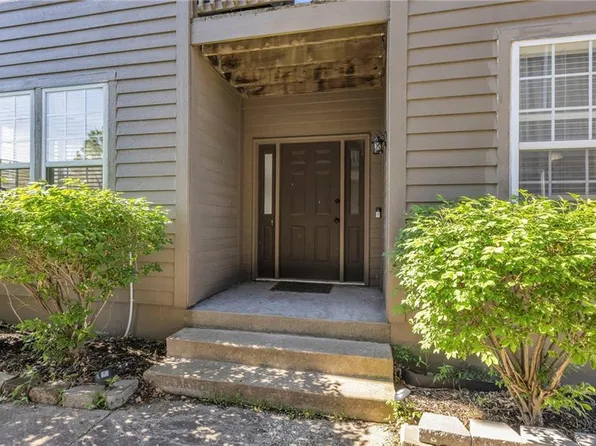 408 Eisenhower Rd, Baldwin City, KS 66006