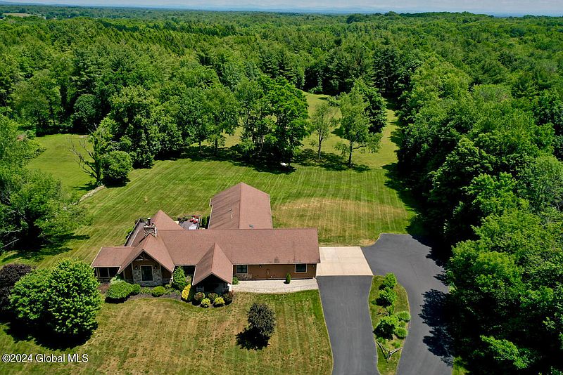 4th image of 2100 Cook Road
