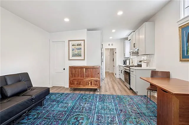 5643 Canal Blvd #A — Photo 2