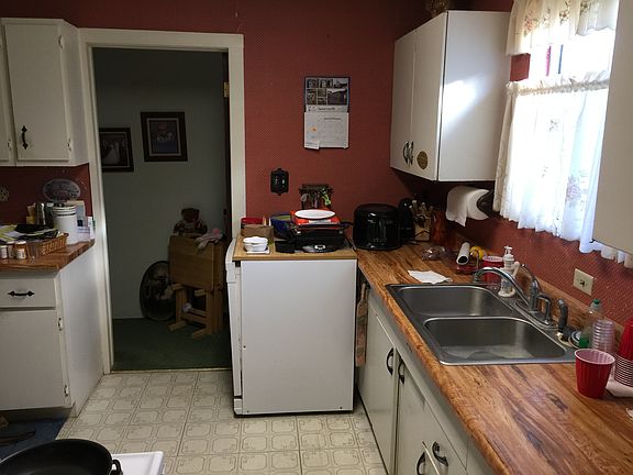 5th image of 4683 Morales St