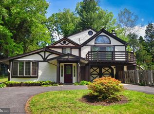 518 Spring Ln, Baltimore, MD 21221