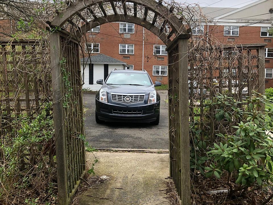 Backyard, offstreet parking