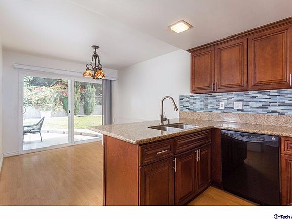 4th image of 5222 Haskell St