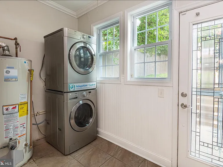 715 Quincy St NW #1 — Photo 18