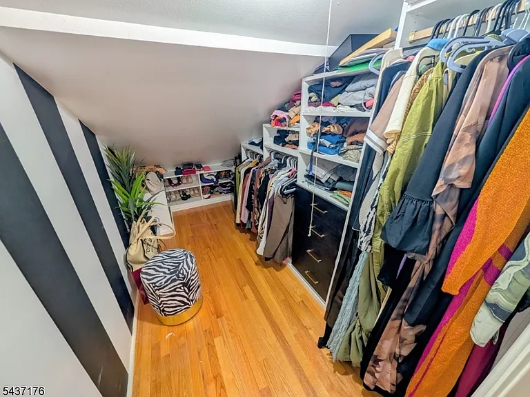 2518 Hawthorne Ave — Photo 12