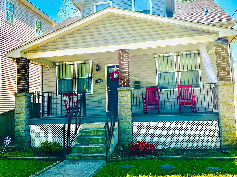 1614 Eastern Ave NE — Photo 1