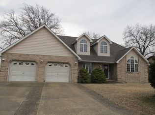 182 Sandy Shore Dr, Granite City, IL
