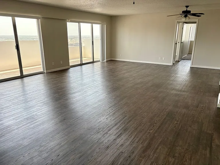 The Regency Apartments — Photo 103