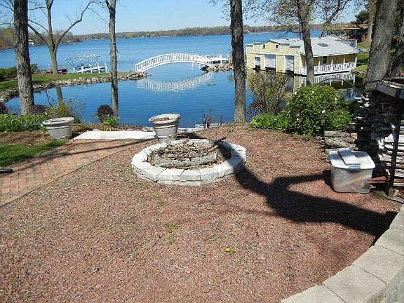 5th image of W1486 S Shore Dr