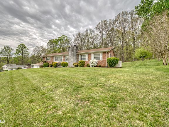 2nd image of 281 Deerfield Dr