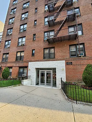 Sold by R New York | media 1