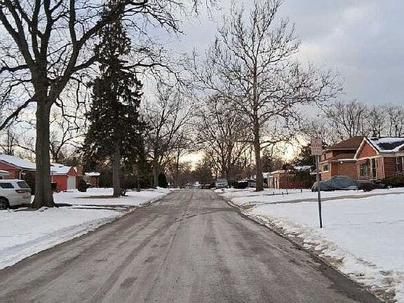 5th image of 2820 Tennyson Pl