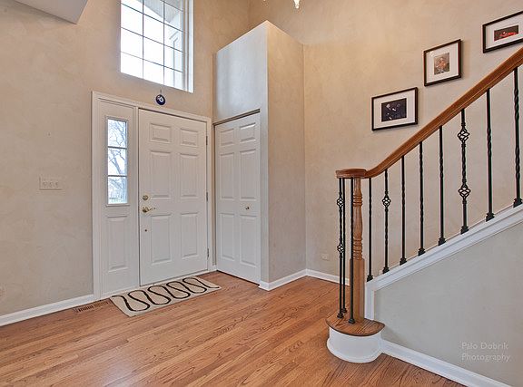 2nd image of 8046 Orchard Cmns W