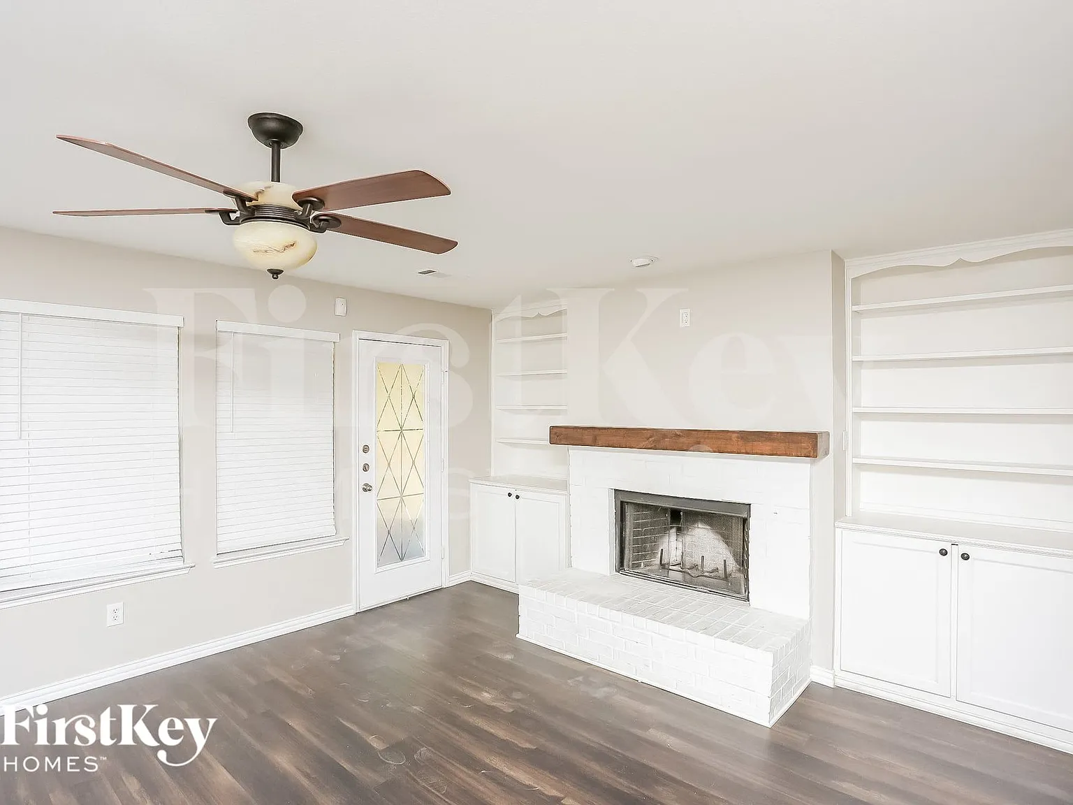4 bed, 2.5 bath, 3128 sqft, $3,035 — Photo 2