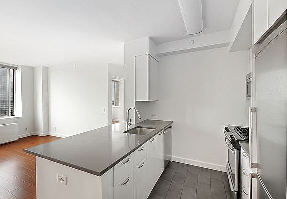 3rd image of 80 Dekalb Ave APT 30N
