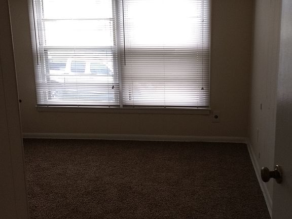 2nd image of 3208 Crystal Ave