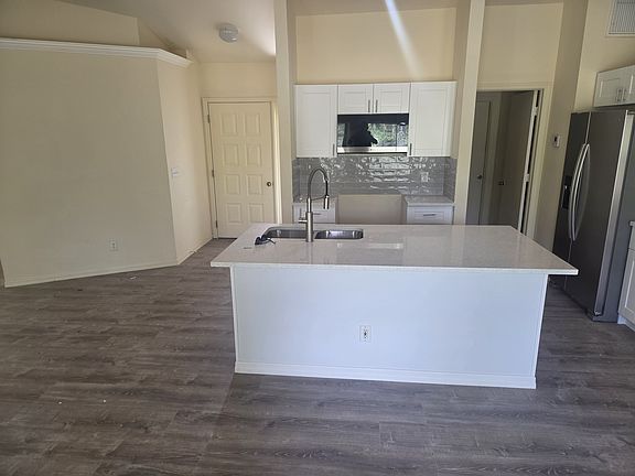 3rd image of 345 N 18th St
