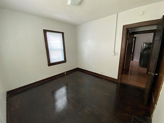 5th image of 725 N Linwood Ave