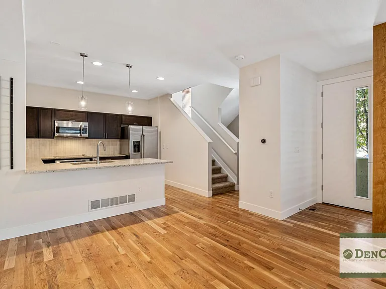 3118 Vallejo St — Photo 4